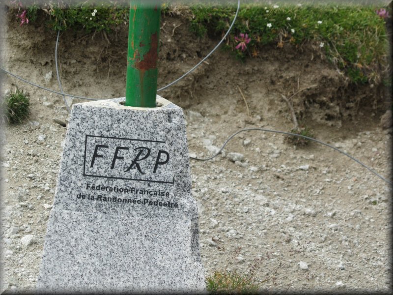 Sigle de la Fédération Française de Randonnée Pédestre (FFRP)