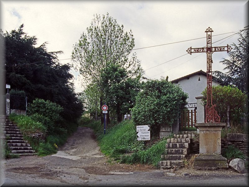 Le Départ du GR7 à Saint Martin de Coallieux